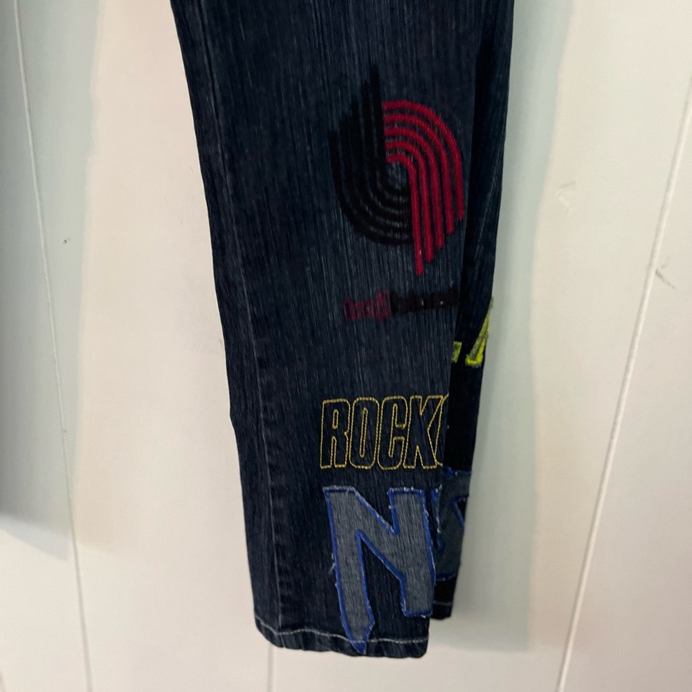 NBA Hardwood Classics Sports GIII By Carl Banks Vintage Embroidered Jeans Sz 11 - Picture 7 of 16